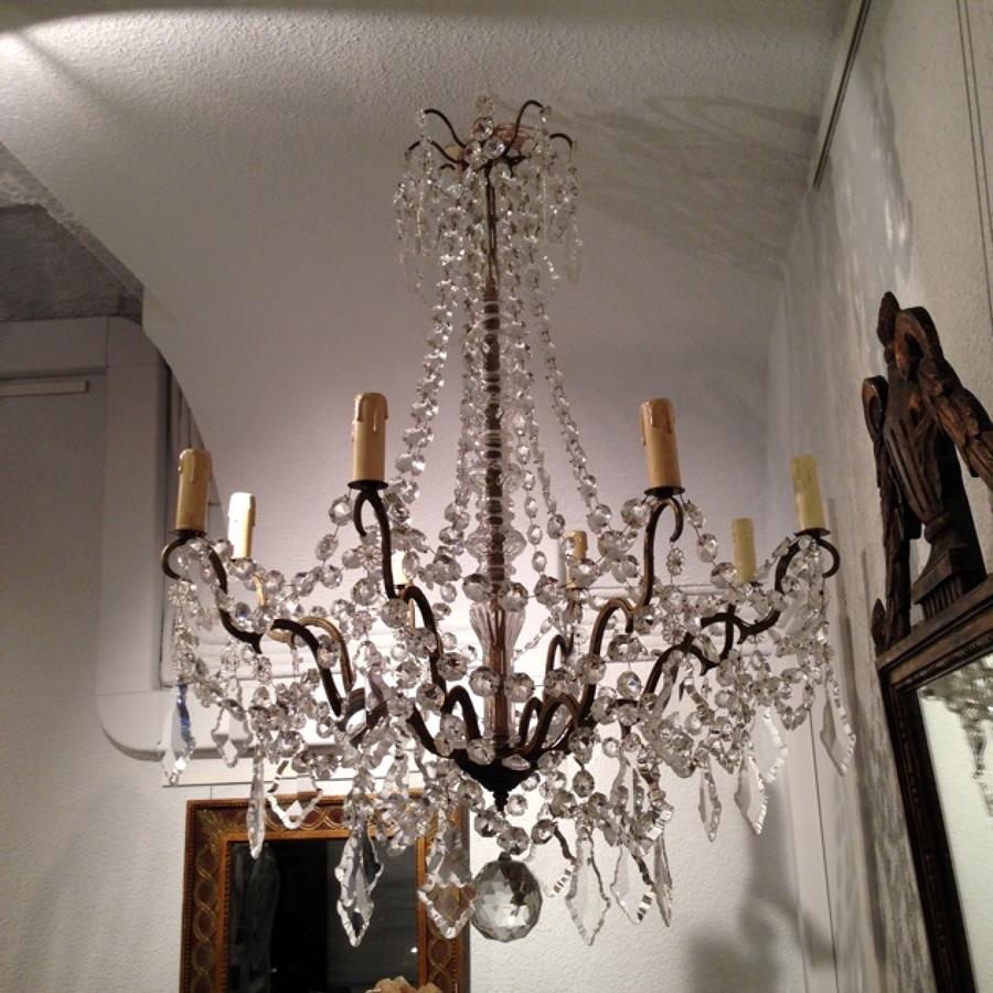 French 8 Lights Chandelier